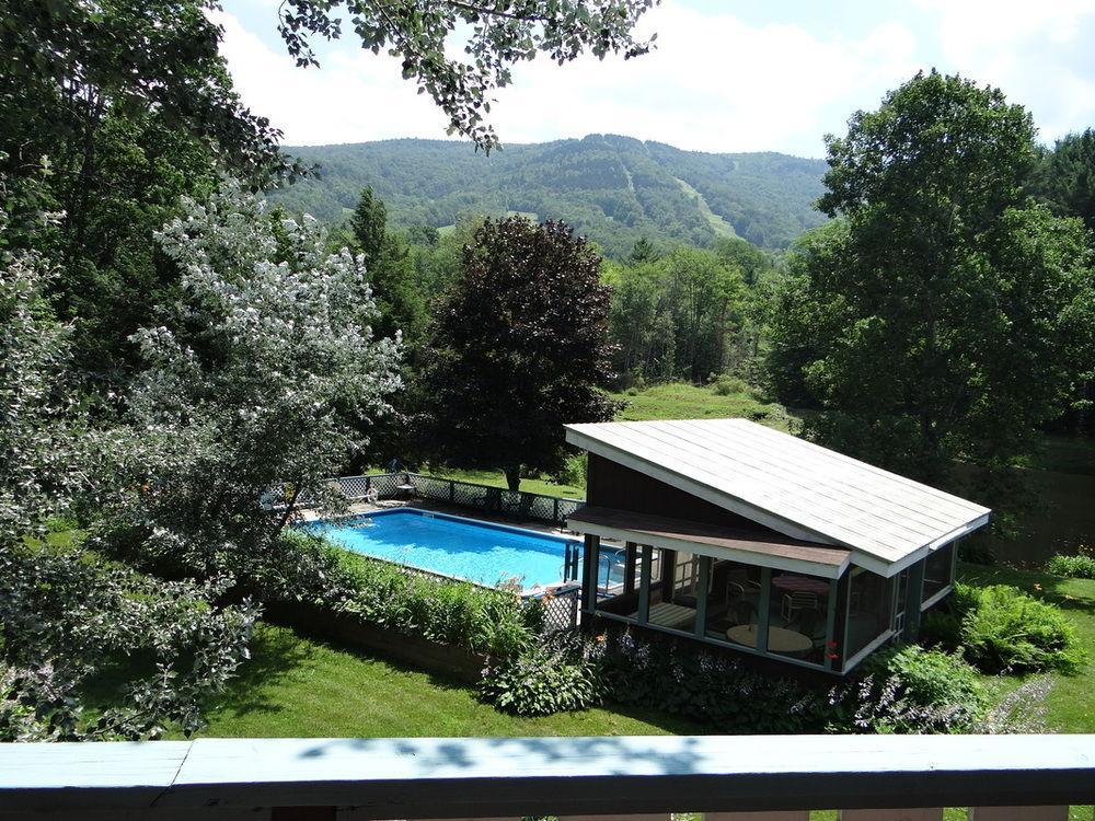 Blue Gentian Lodge At Magic Mountain Londonderry Экстерьер фото