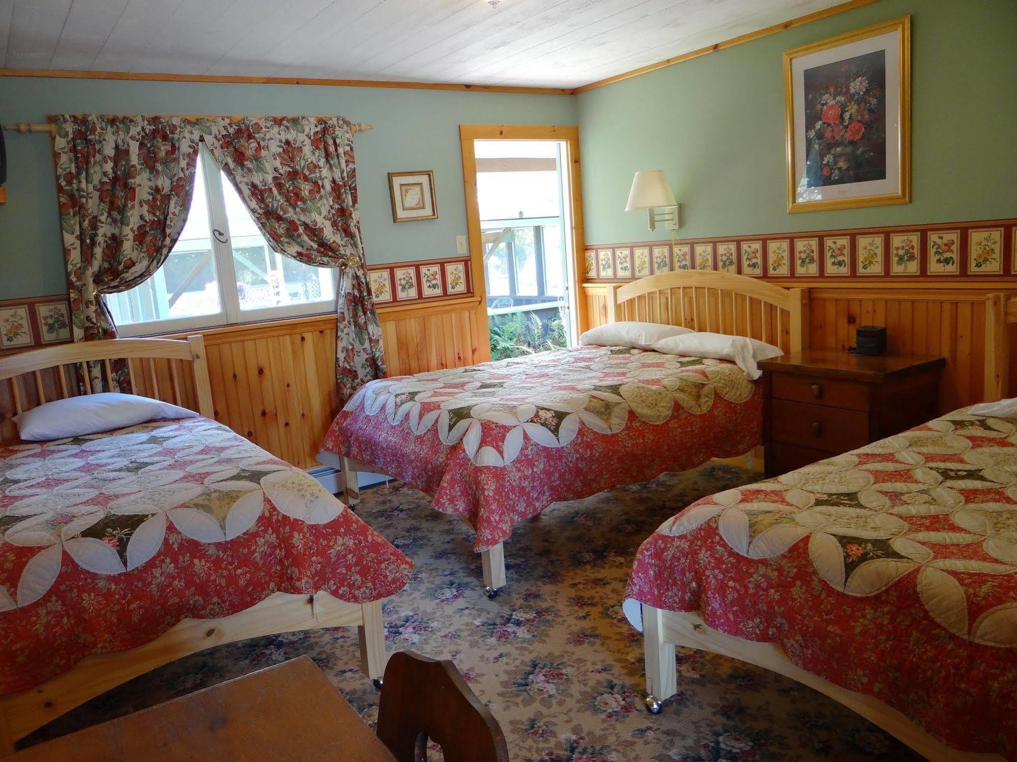 Blue Gentian Lodge At Magic Mountain Londonderry Экстерьер фото
